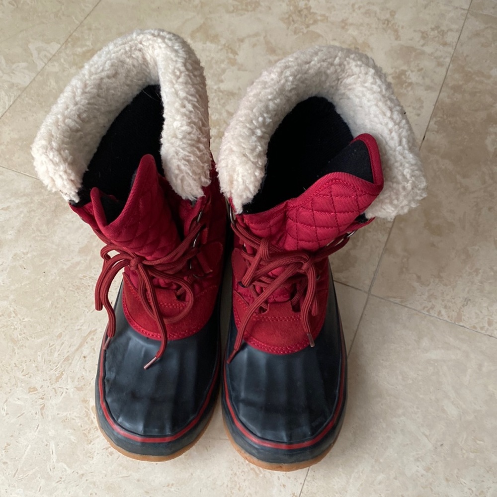 Kamik Women Snowfling Winter Boots Red Quilted size 7